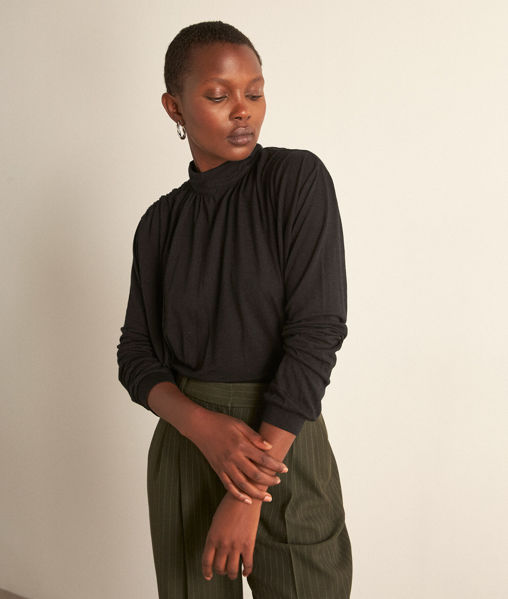 Picture of FOEBE BLACK VISCOSE AND WOOL LOOSE TOP