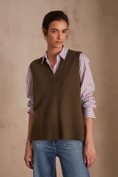 Picture of ARISTIDE SLEEVELESS CARDIGAN